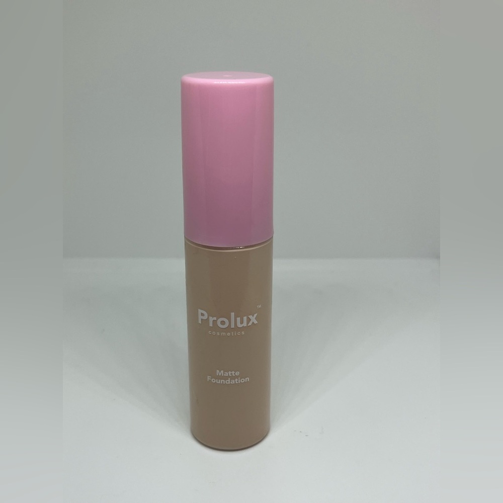 PROLUX COSMETICS MATTE FOUNDATION Fair 40 ML~1.35 FLOZ